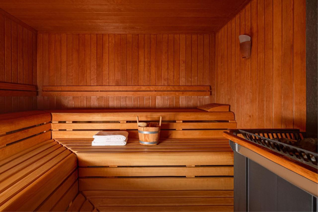 Baku Marriott Hotel Boulevard Bagian luar foto Sauna