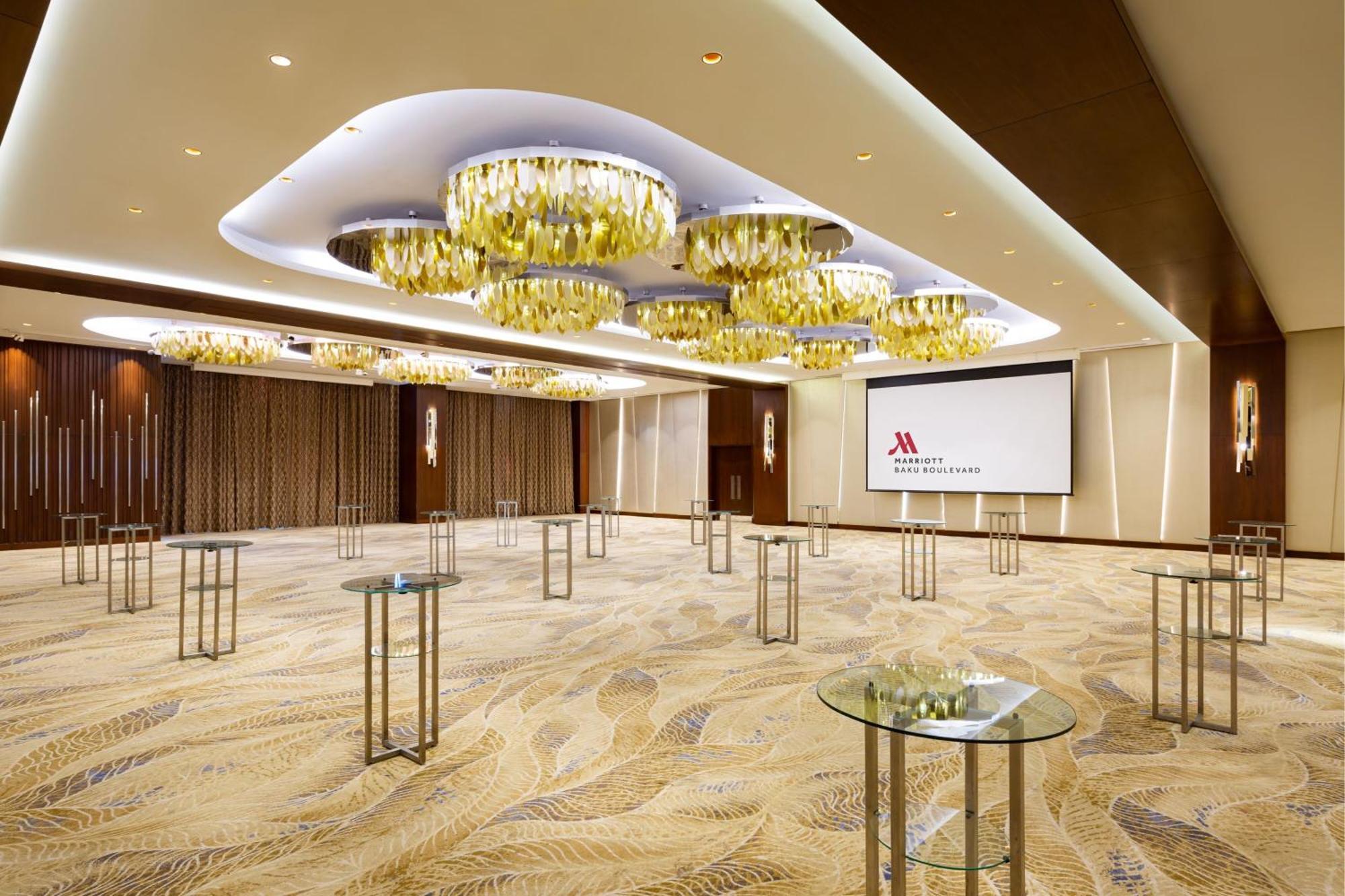 Baku Marriott Hotel Boulevard Bagian luar foto The ballroom