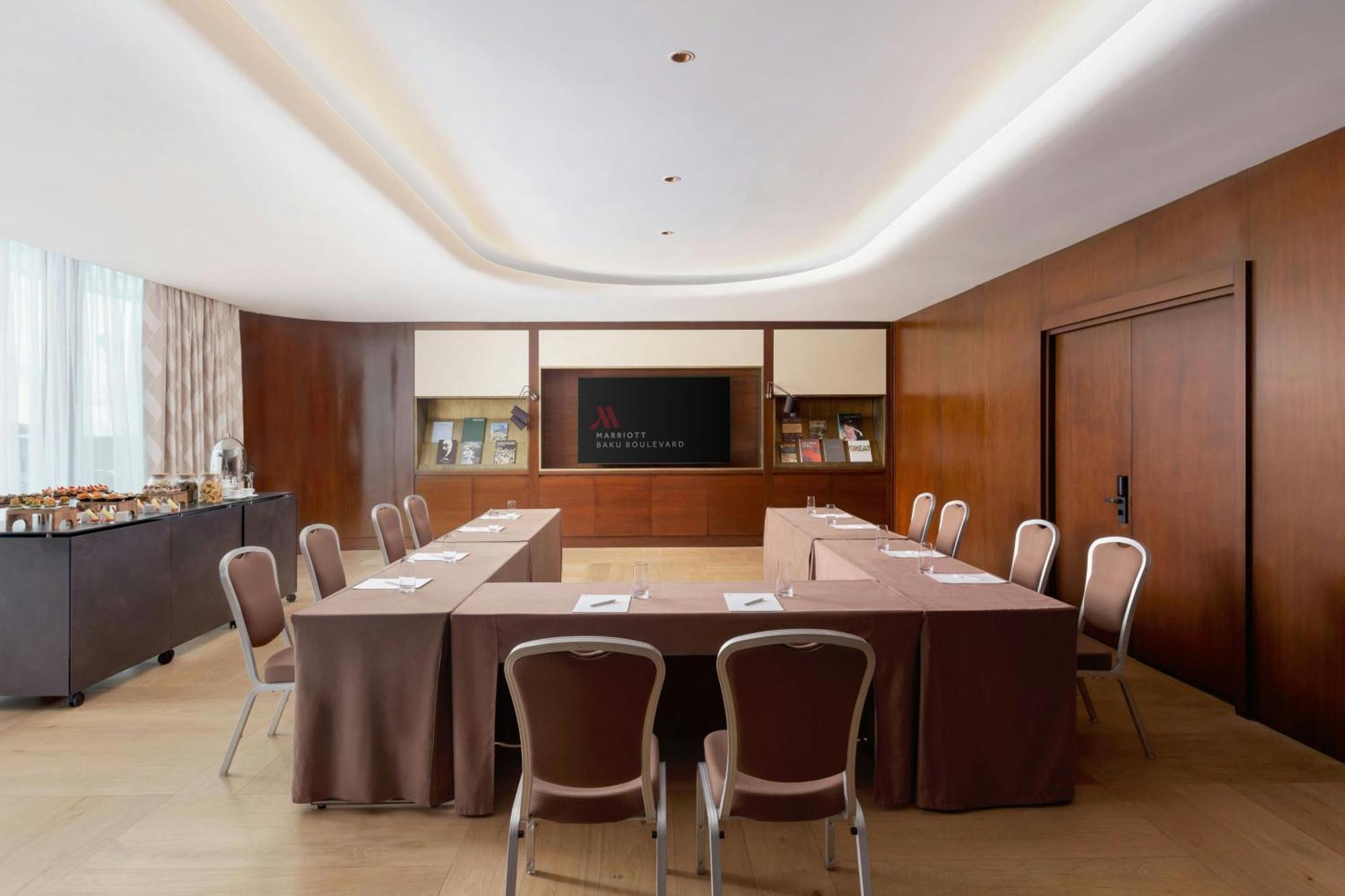 Baku Marriott Hotel Boulevard Bagian luar foto Meeting room